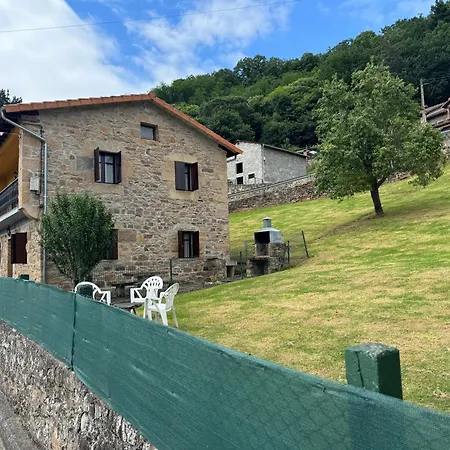 Holiday home Casuca De Susi Arenas De Iguna