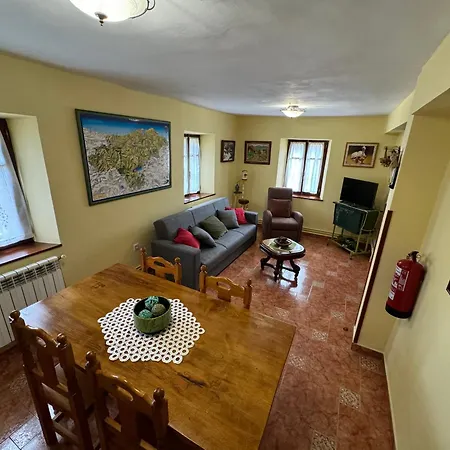 Casuca De Susi Arenas de Iguña